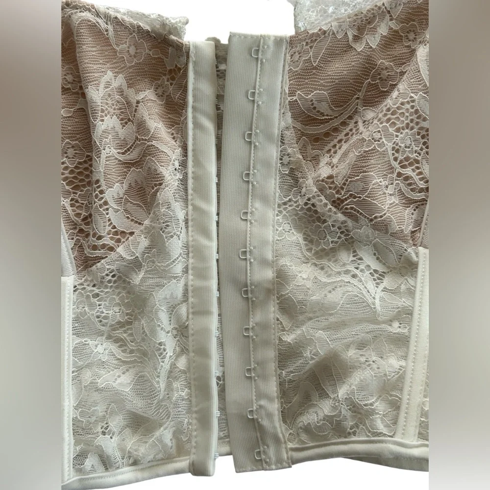 Lace Bustier Corset in Cream Size Large‎